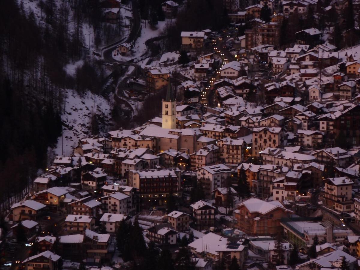 Hotel Al Caminetto Valtournenche Zewnętrze zdjęcie